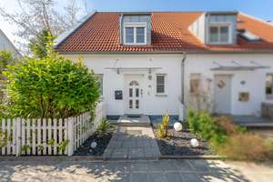 Exklusive Lage Mögeldorf / Rehhof - neuwertige DHH mit 5 Zimmer, Garten und Garage – Die vollständige Adresse der Immobilie erhältst du vom Anbieter., 90482 Laufamholz, Nürnberg – Vorschaubild 1