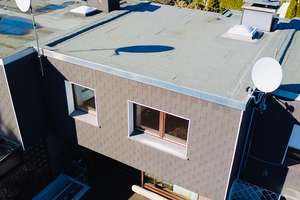 Stilvolles Split-Level-Reihenhaus mit Kamin, großer Fensterfront und idyllischem Garten – Die vollständige Adresse der Immobilie erhältst du vom Anbieter., 44797 Weitmar-Mark, Bochum – Vorschaubild 2