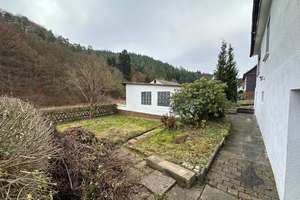 Mehrfamilienhaus mit 3 Wohneinheiten in Hatzfeld-Eifa – renoviert, jedoch mit Feuchtigkeitsschäden – Die vollständige Adresse der Immobilie erhältst du vom Anbieter., 35116 Hatzfeld (Eder) – Vorschaubild 3