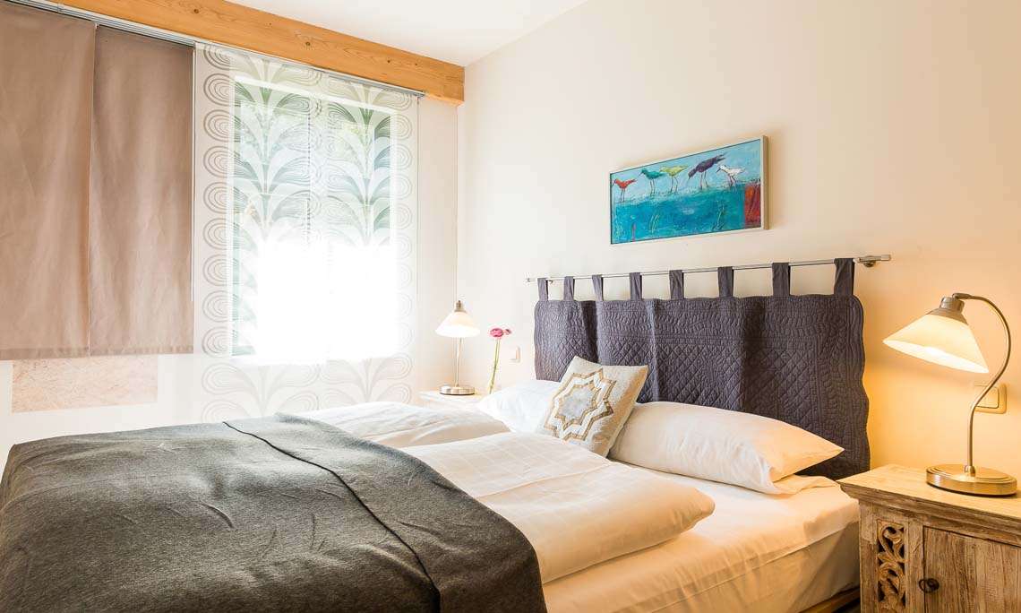 Immobilie in Dierhagen - Historisches Fischlandhaus mit 2 kleinen Ferienhäusern - Bild 7