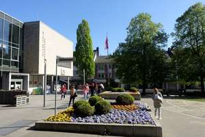 Schöne 3-Zimmer-Wohnung in Wuppertal-Ronsdorf, zentral gelegen – Staasstraße 29, 42369 Ronsdorf, Wuppertal – Vorschaubild 2