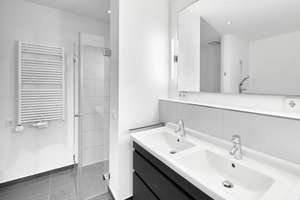 RIVIERA CANNES-BelsenPark: 3-Zi-ETW im 1. OG. Lift. EBK. G-WC. Parkett. Balkon. TG auf Wunsch. – Theo-Champion-Straße xx, 40549 Oberkassel, Düsseldorf – Vorschaubild 26
