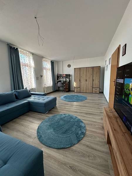 Immobilie in Reichenbach - Möblierte 3-Raum-Wohnung mit Balkon zu verkaufen - Bild 3