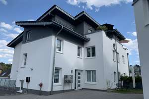 Helle 3-Zimmer-Wohnung mit Balkon, Tiefgaragenstellplatz und Aufzug – Hauptstr. 107, 52159 Roetgen – Vorschaubild 2