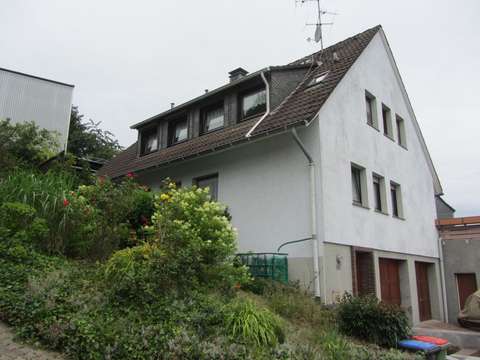 Rs Hasten 2 Familienhaus Mit Garagen Kleinem Grundstuck