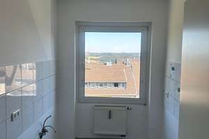 Neue Böden! 3 Zimmer Wohnung mitten in Remscheid – Christianstraße 4, 42853 Scheid, Remscheid – Vorschaubild 6