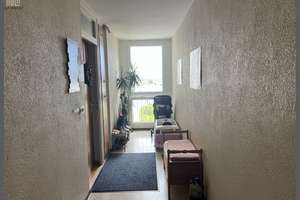 „112 m² Wohnkomfort mit zwei Balkonen – gepflegte 4,5-Zimmer-Wohnung mit Tiefgarage – Die vollständige Adresse der Immobilie erhältst du vom Anbieter., 72760 Reutlingen-Mitte, Reutlingen – Vorschaubild 4