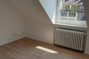 Komplett modernisierte 2-Zimmer DG-Wohnung mit EBK in der Stadtmitte Düsseldorfs – Am Wehrhahn 52, 40211 Stadtmitte, Düsseldorf – Vorschaubild 7