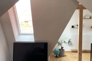 Stilvolles Wohnen über den Dächern: Exklusive 3-Zimmer-DG-Wohnung bezugsfertig möbliert gegen Ablöse – St.-Bonifatius-Str. 1, 81541 Obergiesing, München – Vorschaubild 10