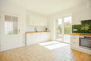 Property thumbnail 11