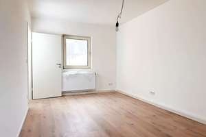 Reserviert: Sanierte 2-Zimmer-Wohnung: Zentrale Lage in Erlangen – perfekt geeignet für WG-Nutzung – Die vollständige Adresse der Immobilie erhältst du vom Anbieter., 91054 Tal, Erlangen – Vorschaubild 9
