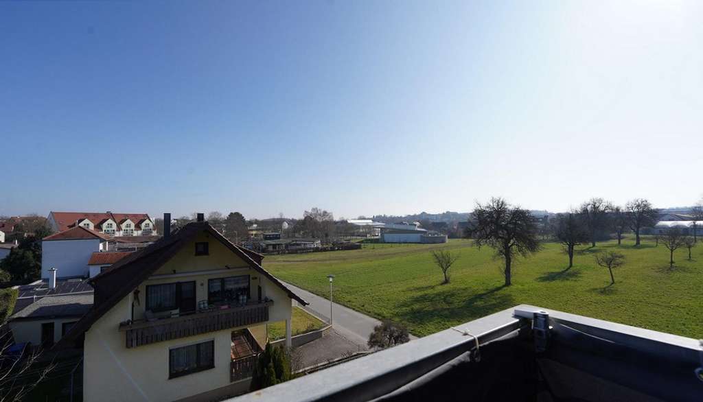 Immobilie in Bad Rappenau - Ruhig gelegene 2-Zimmer-Dachwohnung mit zwei Balkonen in Bad Rappenau! - Bild 0