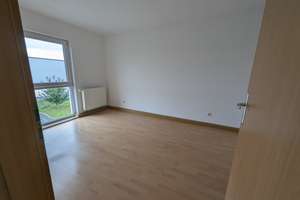 +++TOLLES REIHENMITTELHAUS+GARTEN+MODERNES BAD M. WANNE+GR. KÜCHE+TOLLES WOHNZIMMER++ – 4509 Delitzsch – Vorschaubild 9