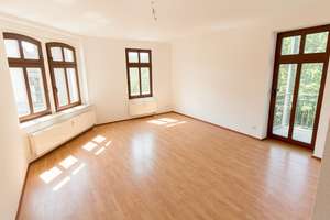 **Charmante leerstehende Wohnung im beliebten Waldstraßenviertel + Hinterhaus + Aufzug**
