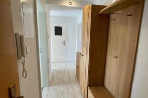 Neuwertige 2-Zimmer-Dachgeschosswohnung mit gehobener Innenausstattung, teilmöbliert – Ruschgraben xx, 76139 Karlsruhe – Vorschaubild 2