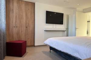 Sehr schöne möblierte Penthouse Wohnung am Saarbrücker Staatstheater – Die vollständige Adresse der Immobilie erhältst du vom Anbieter., 66111 St. Johann, Saarbrücken – Vorschaubild 4