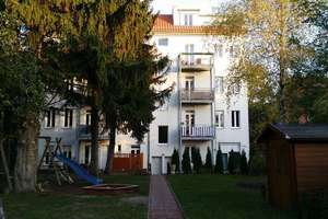 Sanierte 4-Zimmer Wohnung mit Balkon in Berlin – Köpenicker Straße 24, 12524 Altglienicke, Berlin – Vorschaubild 1