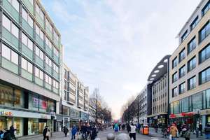 Freie großzügige 3-Zimmer-Wohnung mit Westloggia und Fahrstuhl nur 300 Meter vom Kudamm! – Die vollständige Adresse der Immobilie erhältst du vom Anbieter., 10629 Charlottenburg, Berlin – Vorschaubild 16