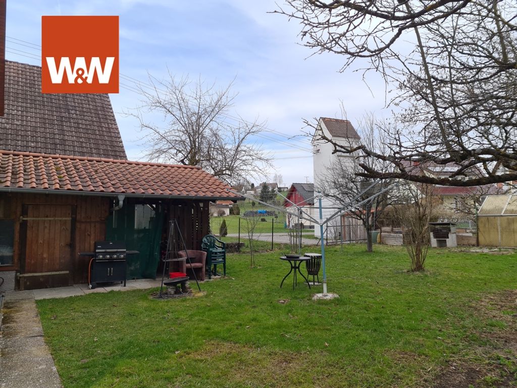 Solides, großes Mehrgenerationenhaus im Herzen von