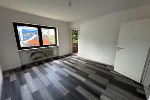 Sofort Bezugfrei ! Modernisierte 3,5-Zimmer Wohnung mit Balkon und Stellplatz – Wiesen Str. 28, 76228 Grünwettersbach, Karlsruhe – Vorschaubild 3