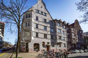 Einzigartiges Altbaujuwel in Bestlage Augsburgs – bezugsfreie, denkmalgeschützte 4-Zimmer-Wohnung – Die vollständige Adresse der Immobilie erhältst du vom Anbieter., 86150 Bahnhofs-, Bismarckviertel, Augsburg – Vorschaubild 2