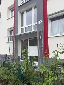 Firsch renovierte 3- Zommer Wohnung mit Küche . Ab Sofort!!!