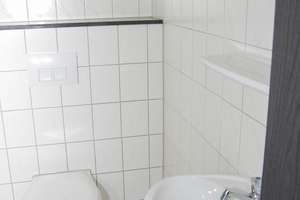 Komfortable 5-Zi-Wohnung über 2 Etagen mit Balkon, Wohnküche und 2 Bädern – Blankenauer Straße 9, 9113 Schloßchemnitz, Chemnitz – Vorschaubild 16