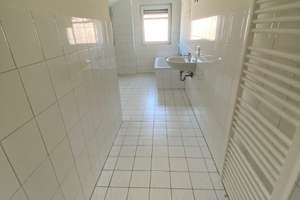 SENIORENWOHNUNG zwei Balkone, Dusche, Wanne, Aufzug, Fußbodenheizung – Am Bowengarten 145, 45899 Horst, Gelsenkirchen – Vorschaubild 8
