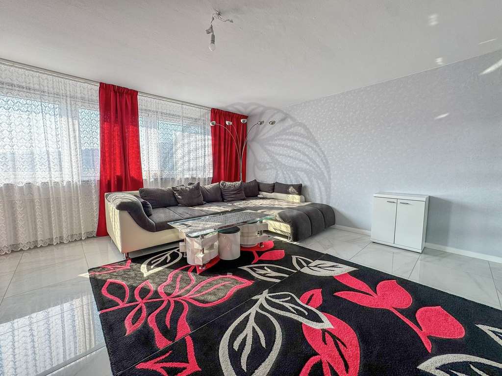 Immobilie in Niedernhausen - Niedernhausen: Mehr Platz, mehr Möglichkeiten - 5-Zimmer zum Leben! - Bild 0