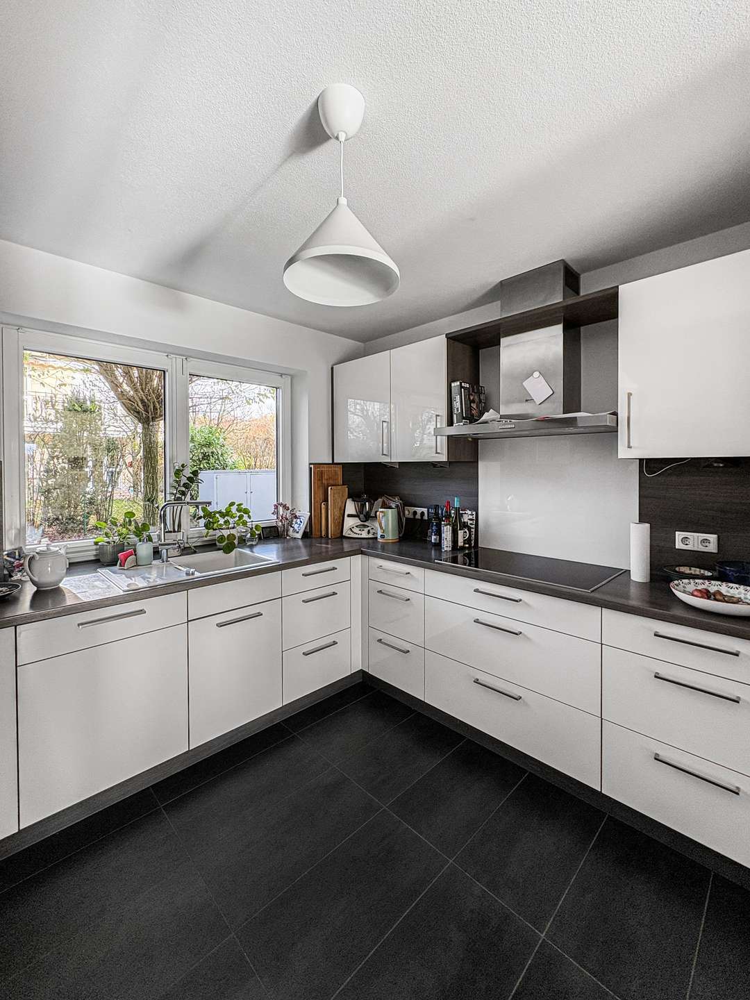 Immobilie in Wettstetten - Stilvolles Reihenmittelhaus mit Energieeffizienzklasse A, 157 m² Wohnfläche und sonniger Terrasse - Bild 4