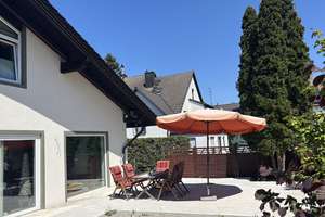 Provisionsfrei – Helles, familienfreundliches Haus mit Kamin in ruhiger Lage