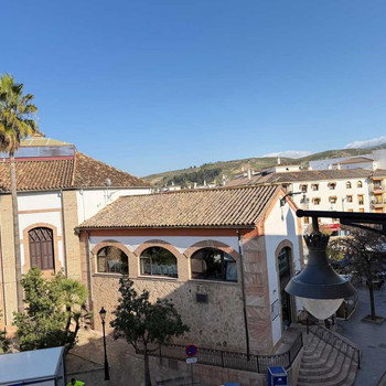 RENOVIERUNGSBEDÜRFTIGES HAUS IN ZONA MERCADO DE ABASTOS SUCHT EIGENTÜMER