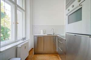 Altbauflair trifft Komfort – hell, gepflegt und sofort nutzbar – Die vollständige Adresse der Immobilie erhältst du vom Anbieter., 10439 Prenzlauer Berg, Berlin – Vorschaubild 3