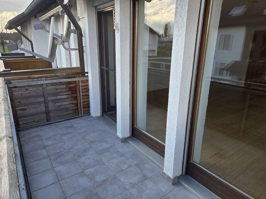 Immobilie in Großmehring - Helle Eigentumswohnung mit 2 Bädern, Balkon und Garage in Großmehring - Bild 1