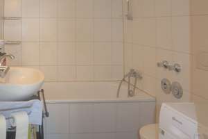  ++ WOHNEN KOMBINIERT MIT ERHOLUNG ++ TOLLE 3-ZIMMERWOHNUNG DIREKT AM LERCHENAUER SEE ++  – Die vollständige Adresse der Immobilie erhältst du vom Anbieter., 80995 Lerchenau-West, München – Vorschaubild 14