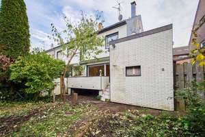 Willkommen zuhause: Renovierungsbedürftiges Reiheneckhaus samt Garten, Garage und Freistellplatz – Die vollständige Adresse der Immobilie erhältst du vom Anbieter., 47226 Bergheim, Duisburg – Vorschaubild 18