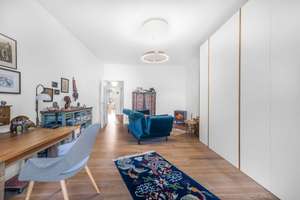 Helle und stilvolle Altbauwohnung mit Aufzug direkt in die Wohnung und zwei Balkonen – Die vollständige Adresse der Immobilie erhältst du vom Anbieter., 80335 Sankt Benno, München – Vorschaubild 6
