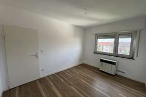 Gepflegte 2-Zimmer-Wohnung mit zwei Balkonen in begehrter Lage von Mannheim-Neuostheim – Die vollständige Adresse der Immobilie erhältst du vom Anbieter., 68163 Neuostheim/Neuhermsheim, Mannheim – Vorschaubild 4