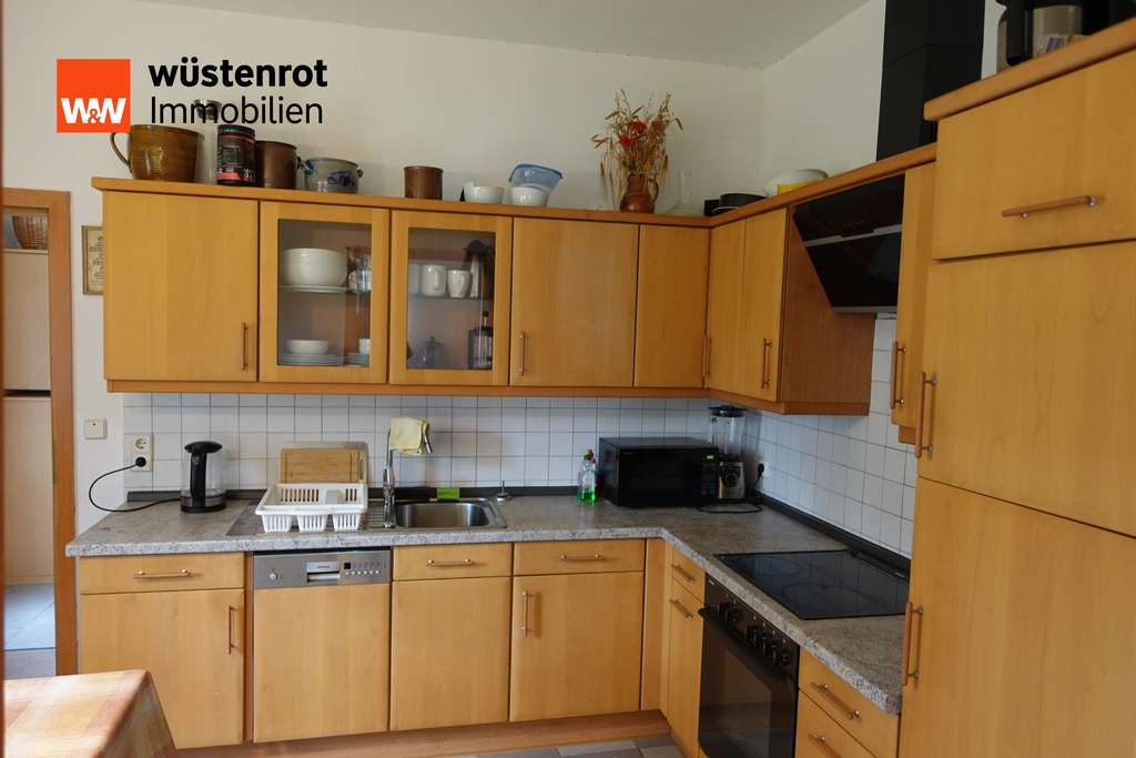 Immobilie in Geratal - Charmanter Bungalow mit großem Grundstück & vielseitigem Nebengebäude - Bild 3