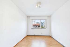 Drei Ebenen zum Gestalten, ein Garten zum Verlieben – ein Haus für Grünliebhaber und Selbermacher – Die vollständige Adresse der Immobilie erhältst du vom Anbieter., 70565 Dürrlewang, Stuttgart – Vorschaubild 15