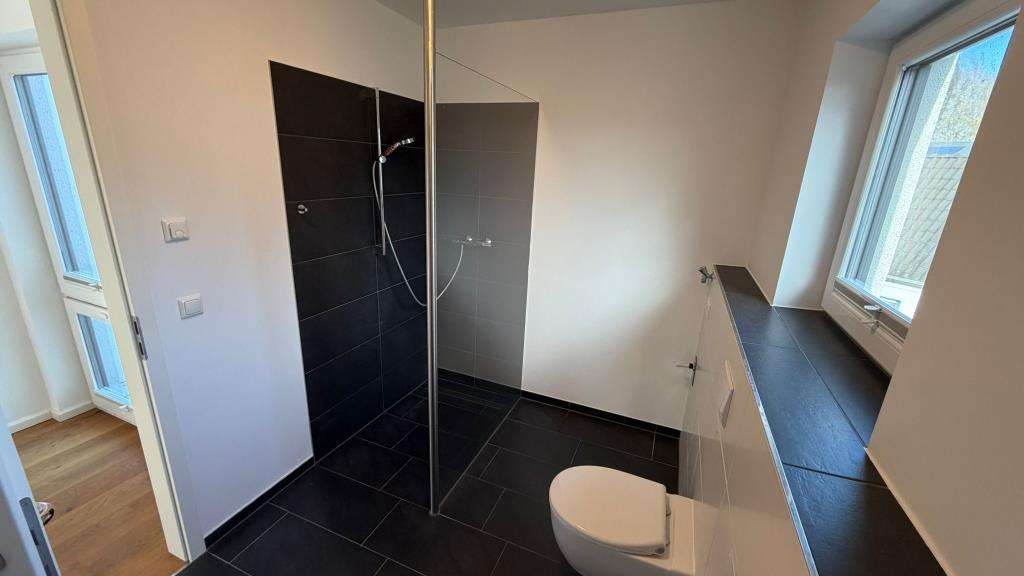 Immobilie in Elmenhorst/Lichtenhagen - Freigezogenes modernes Doppelhaus mit Doppelcarport - Bild 4