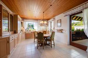 Zwischen Wald und Weitblick/ Einfamilienhaus mit Einliegerwohnung /286 m²/9 Zimmer – 65307 Bad Schwalbach – Vorschaubild 3