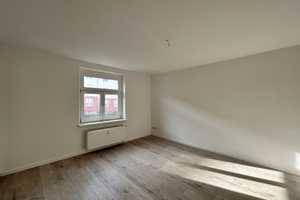 ***Frisch Modernisierte Oase mit Balkon und viel Grün – charmante 3-Raum-Wohnung wartet auf Sie*** – Charlottenstraße 67, 9126 Chemnitz – Vorschaubild 16