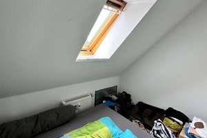 Charmante Dachgeschosswohnung mit  Holzbalken, EBK  & Weitblick über Leipzig – Triftweg 51, 4229 Marienbrunn, Leipzig – Vorschaubild 6