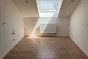 Erstbezug nach Sanierung -  3 Zimmer Altbauwohnung mit Deckenhöhe bis 4 m in Pempelfort – 40476 Pempelfort, Düsseldorf – Vorschaubild 5