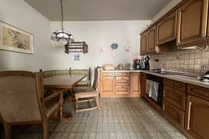 Einfamilienhaus mit kleinem Ladenlokal im Herzen von 41189 Mönchengladbach-Wickrath – Die vollständige Adresse der Immobilie erhältst du vom Anbieter., 41189 Wickrath-Mitte, Mönchengladbach – Vorschaubild 2