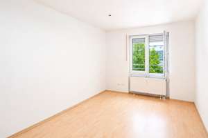 Charmante 3-Zimmer-Dachterrassenwohnung mit Stellplatz in München-Bogenhausen – Spilhofstraße 10, 81927 Oberföhring, München – Vorschaubild 7