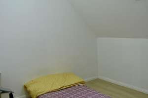 Gepflegte Dachgeschosswohnung mit Einbauküche - ideal für Paare, Singles oder als WG – Birkenweg 13, 27576 Lehe, Bremerhaven – Vorschaubild 8