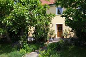 Ansprechendes 5,5-Zimmer-Einfamilienhaus mit EBK in Neunkirchen am Brand – Baad 2, 91077 Forchheim (Kreis) – Vorschaubild 1