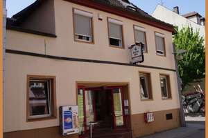 Wohn- und Geschäftshaus in Top-Lage der Lahrer Innenstadt – Kapitalanlage mit Potenzial. – Die vollständige Adresse der Immobilie erhältst du vom Anbieter., 77933 Lahr/Schwarzwald – Vorschaubild 1
